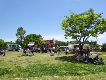 介助犬フェスタのキッチンカー