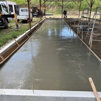 毎週ボランティアさんが奮闘して作業しています