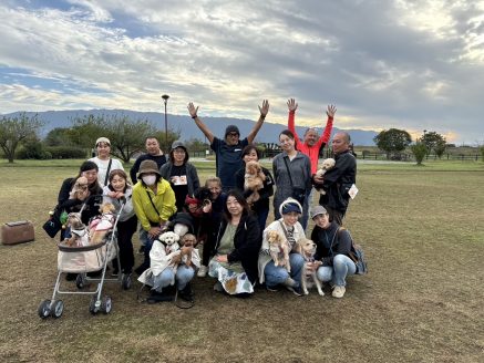 譲渡会を手伝ってくれたボランティアさん