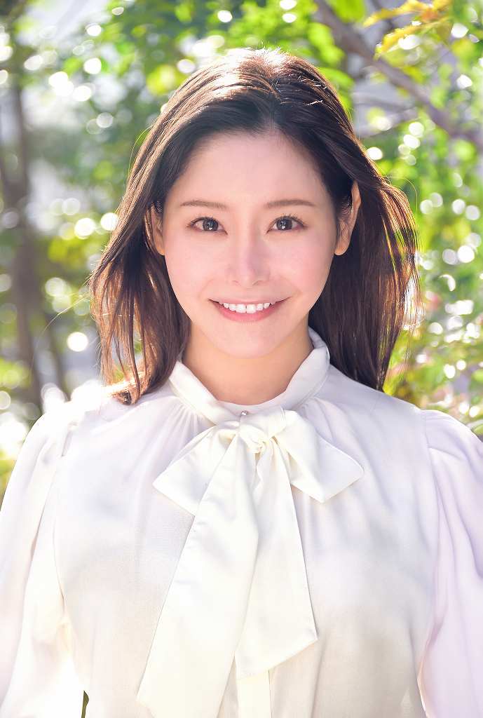 若林りさ